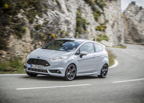 ford-fiesta-st200_01