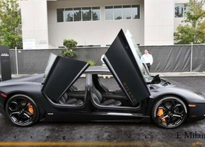 4door Lamborghini Aventador render