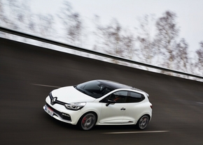 renault-clio_rs_220_trophy_edc_02