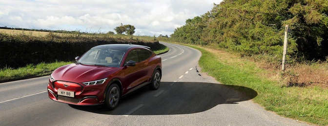 Ford Mustang Mach-E rijtest 2021