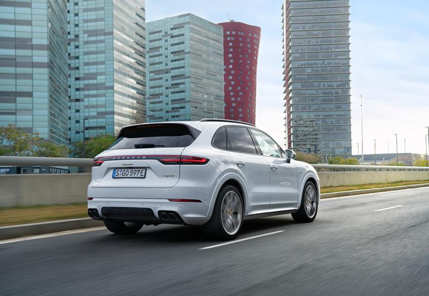 porsche-cayenne-e-hybrid-2018