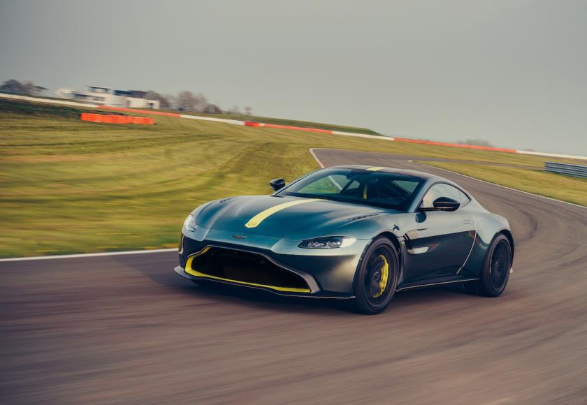 aston martin vantage amr handbak