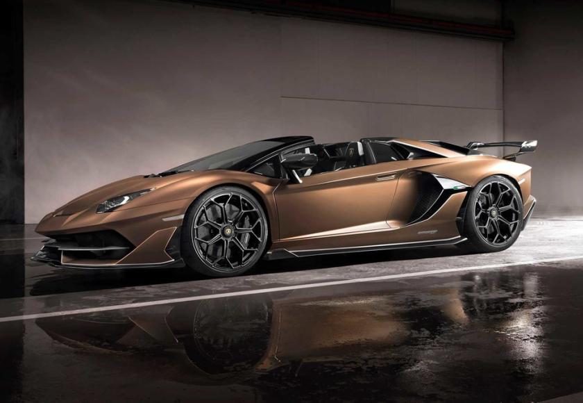 Lamborghini Aventador SVJ Roadster