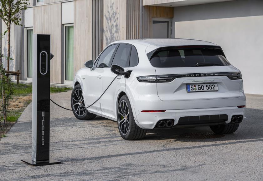 porsche cayenne turbo s e-hybrid 2019