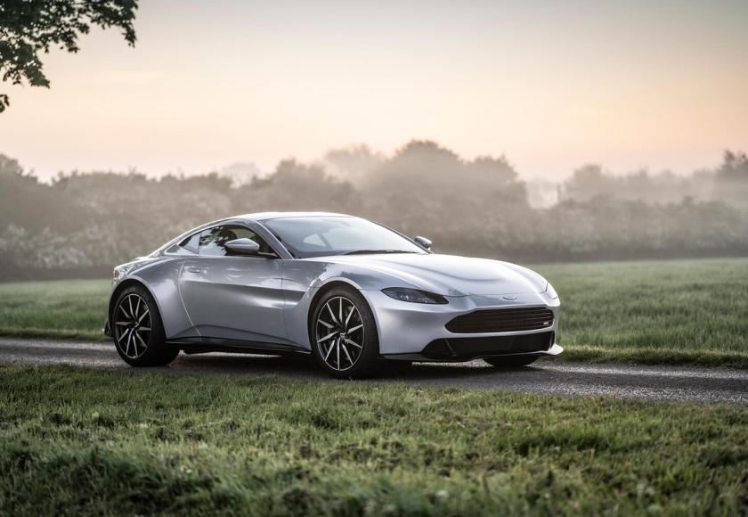 Aston Martin Vantage Revenant grille