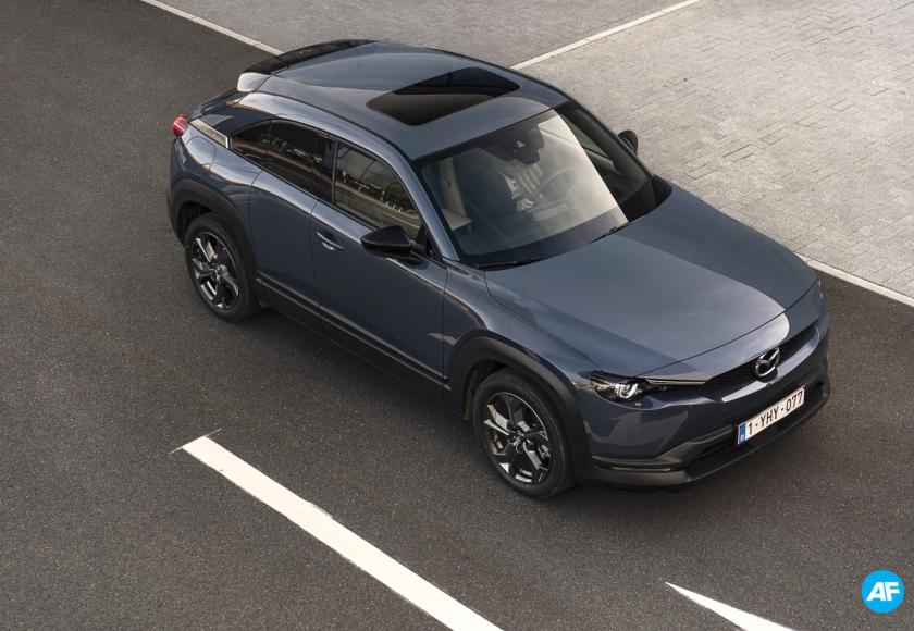 Mazda MX-30 elektrisch SUV rijtest 2020