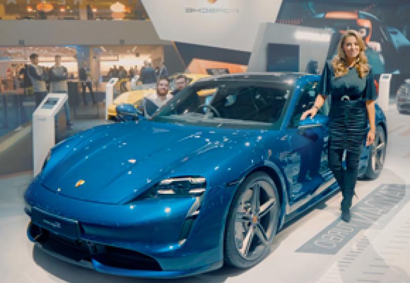 Porsche Taycan Veronique De Kock Autosalon Brussel Autofans 2020