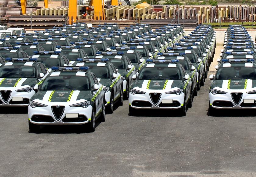 Alfa Romeo Stelvio Guardia Civil 2021