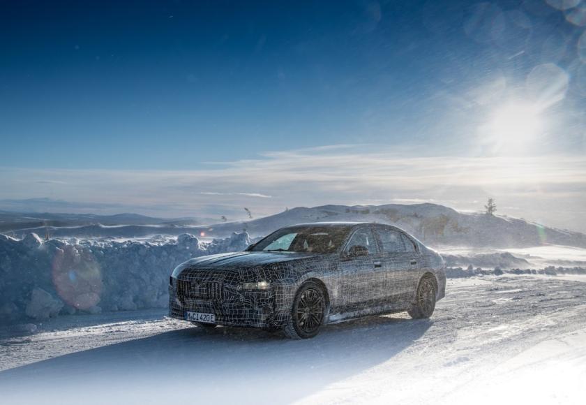 BMW i7 2021 teaser