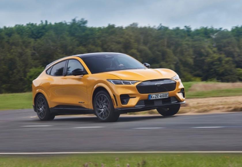 Ford Mustang Mach-E drift mode 2022