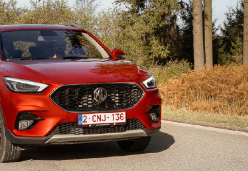 MG ZS Benzine test rijtest belgie prijs info