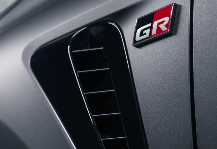 Toyota GR Corolla teaser 2022