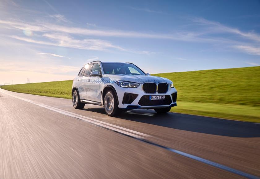 test BMW iX5 Hydrogen op waterstof in Antwerpen