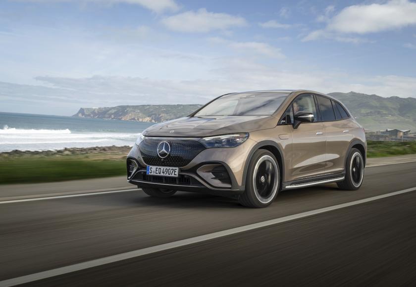 Rijtest Mercedes EQE SUV 2023