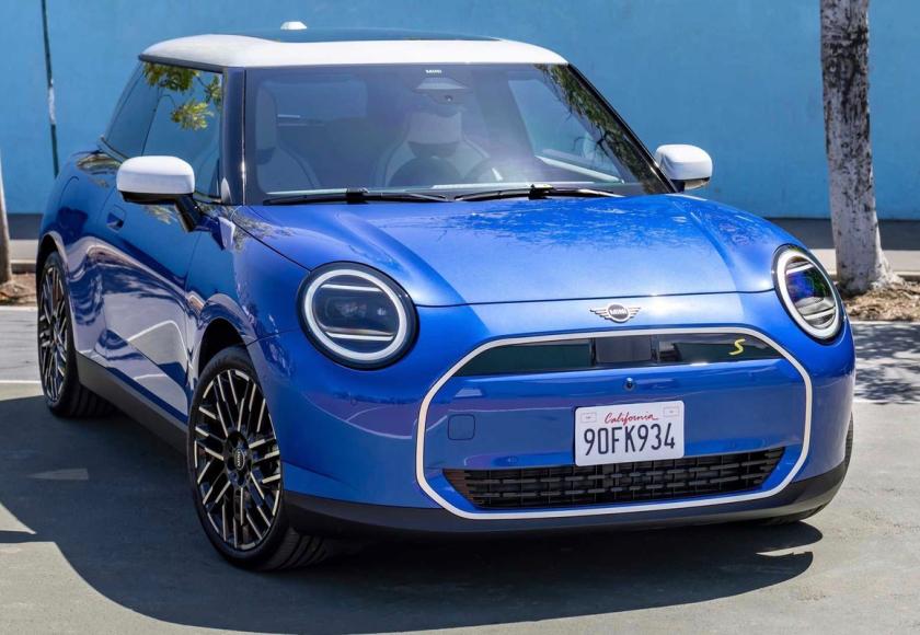 Mini Cooper SE lek 2023