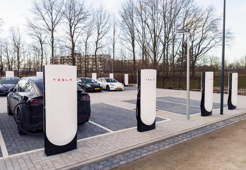 Tesla V4 Supercharger Harderwijk 2023