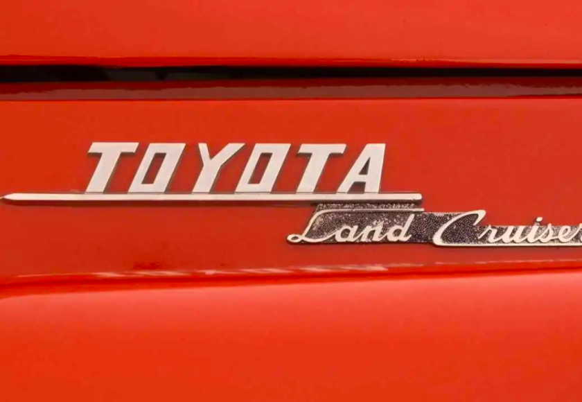 Toyota Land Cruiser teaser 2023