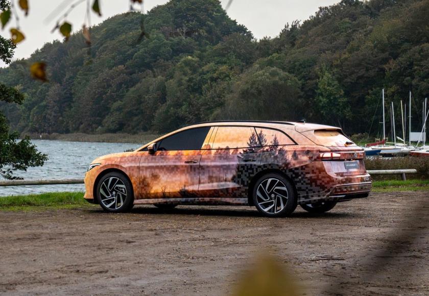 Volkswagen ID.7 Tourer teaser 2023