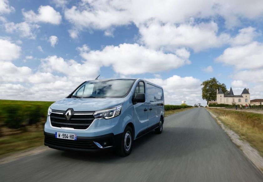 Test Renault Trafic E-Tech: aan de stekker, goed idee? (2024)