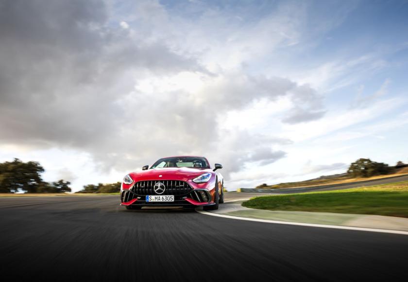 (Circuit)test Mercedes AMG GT 63 PRO 4MATIC+: Verrassend beschaafd en efficiënt (2024)