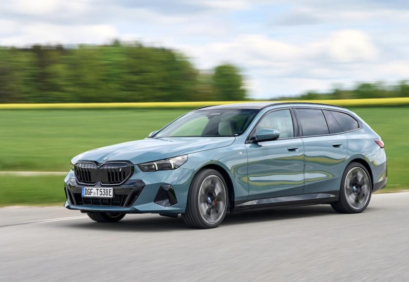 BMW i5 Touring getest - De elektrische alleskunner? (2024)