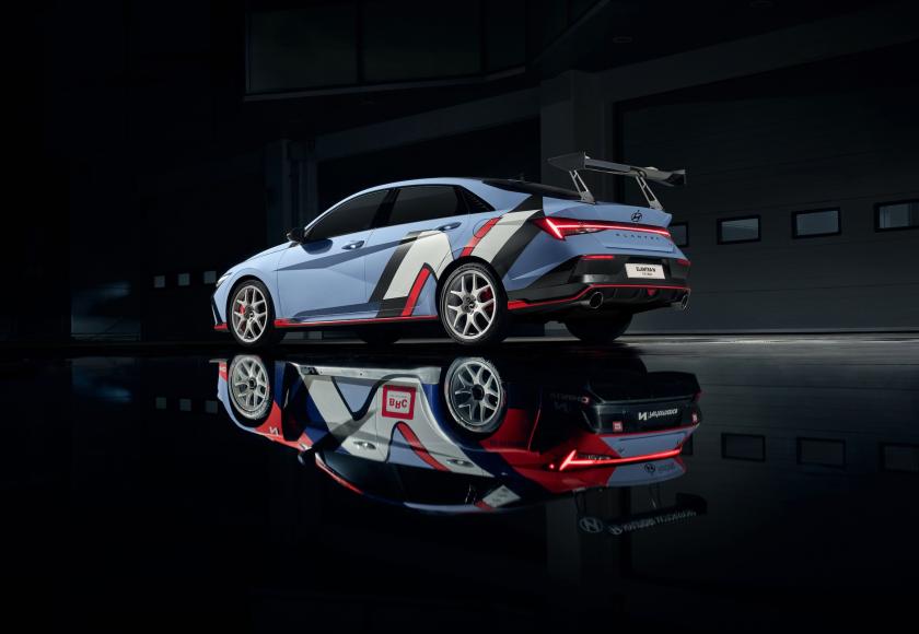 Hyundai Elantra N TCR Edition schuwt de spoiler niet (2024)