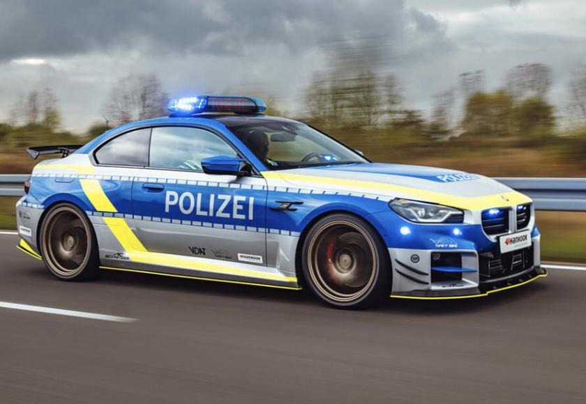 BMW M2 in Polizei-livrei komt op illegale tuners jagen