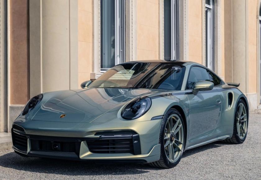 Porsche 911 Urban Bamboo Chromaflair 2024