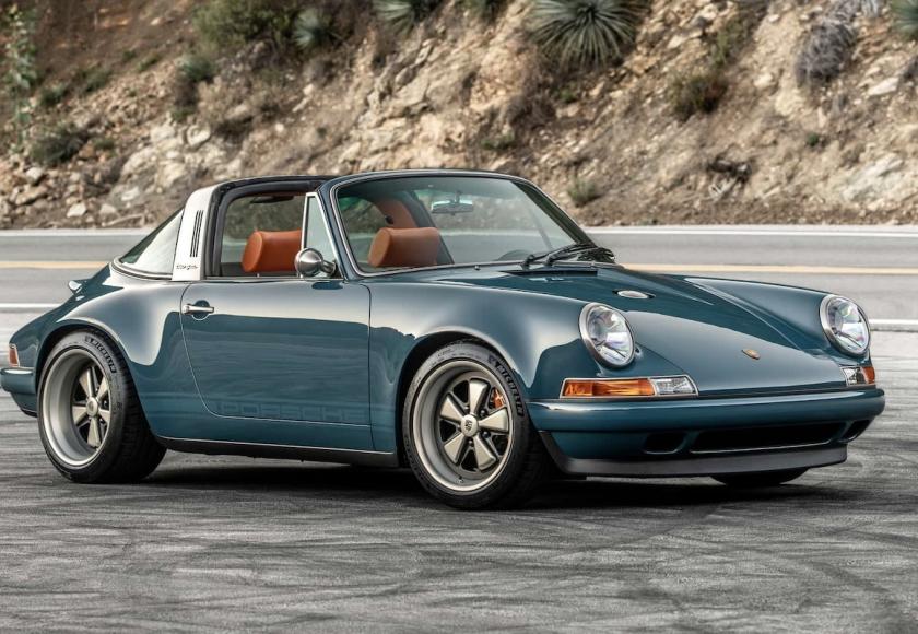 Porsche 911 Singer restomod 300 2024