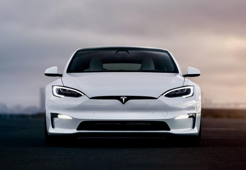 Tesla Model S tien jaar 2024