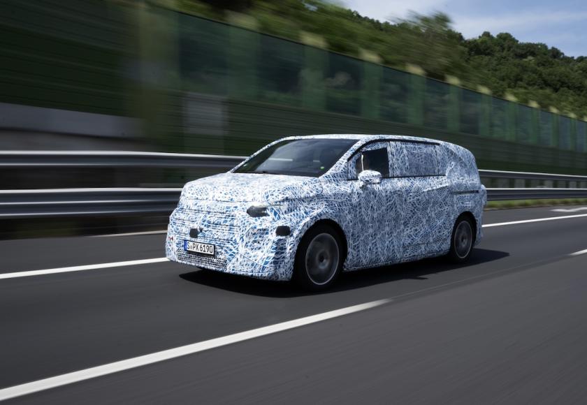 Mercedes VLE teaser 2025