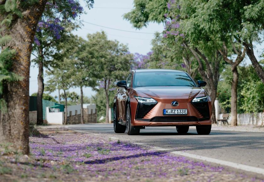 Lexus-RZ-350e-2025
