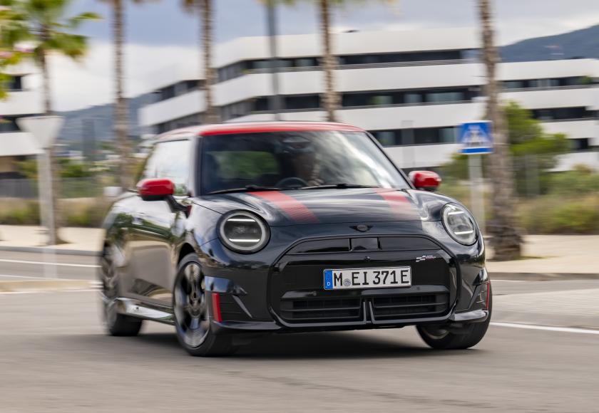 Mini JCW Electric test review 2025