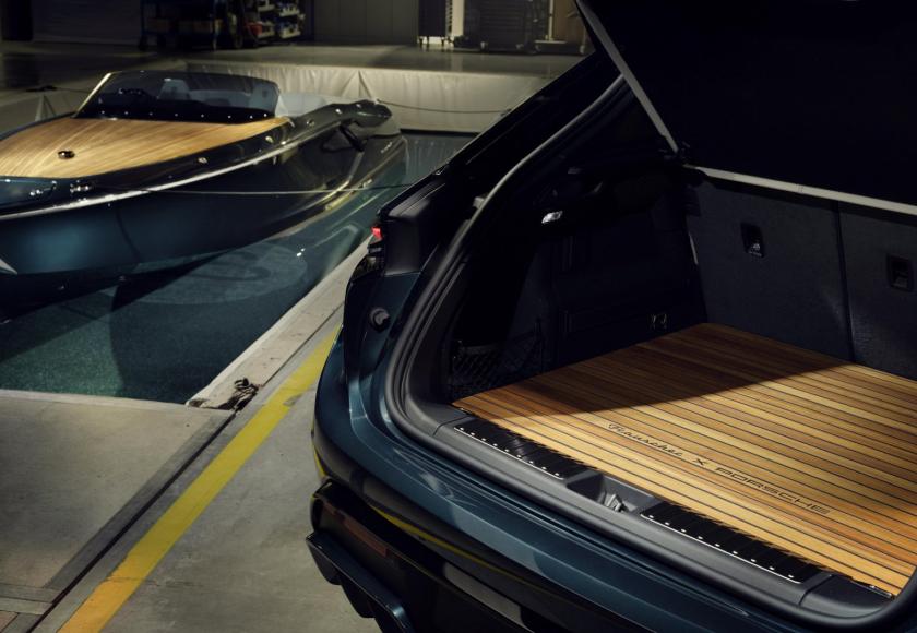 Porsche Macan Concept Lago wooden trunk