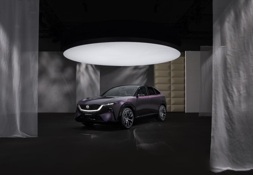 La Mazda CX-6e, une attaque en règle contre les marques haut de gamme