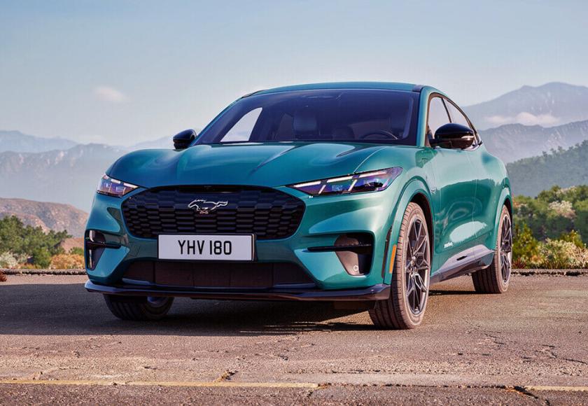 Le Ford Mustang Mach-E restylé s'offre une cure de soleil californien