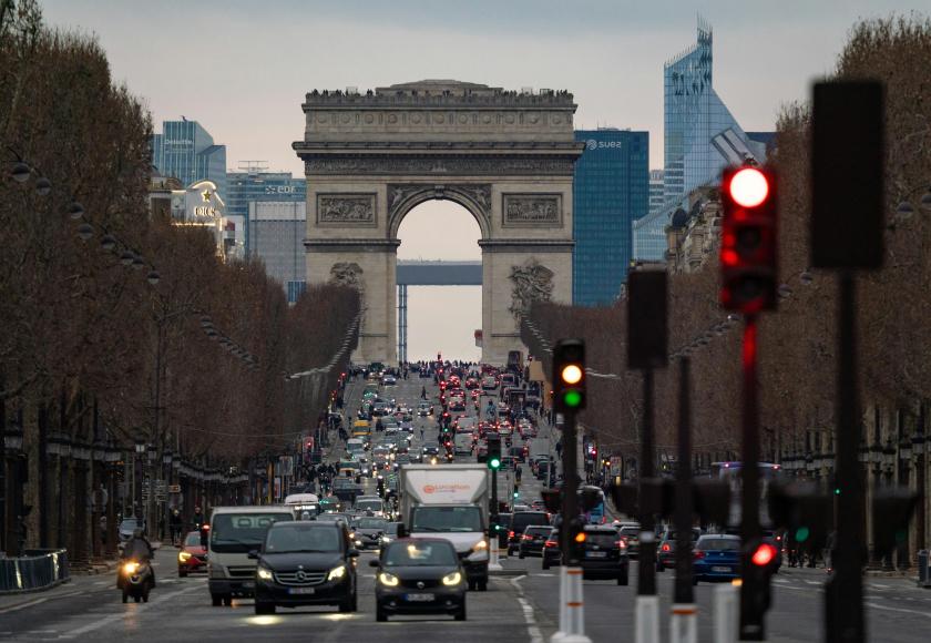 Au revoir, stickerstress! Frankrijk schrapt lage emissiezones