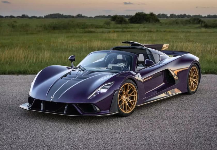 Hennessey-Venom-F5-M-handbak