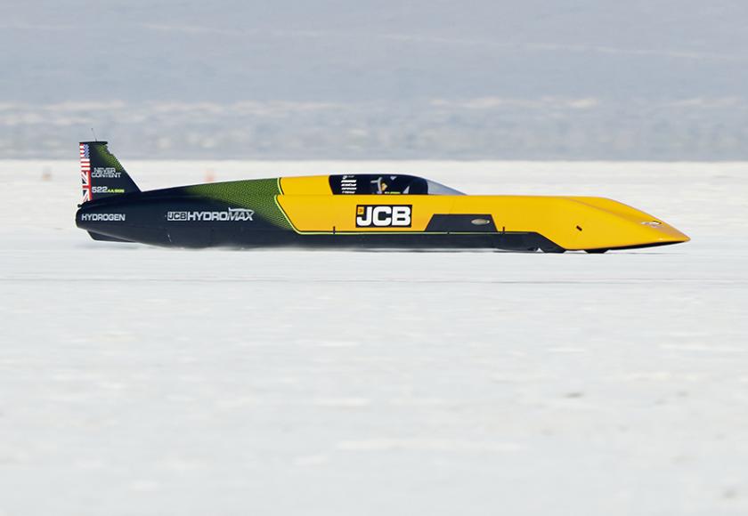JCB bat le record du monde de vitesse... avec des moteurs de pelleteuse à hydrogène !