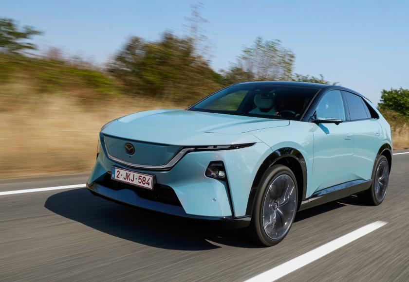 Video: Is de Mazda CX-6e zijn geld écht waard? Onze eerlijke test (2026)