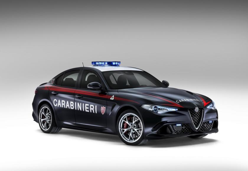 alfa-romeo-giulia-qv0police-4