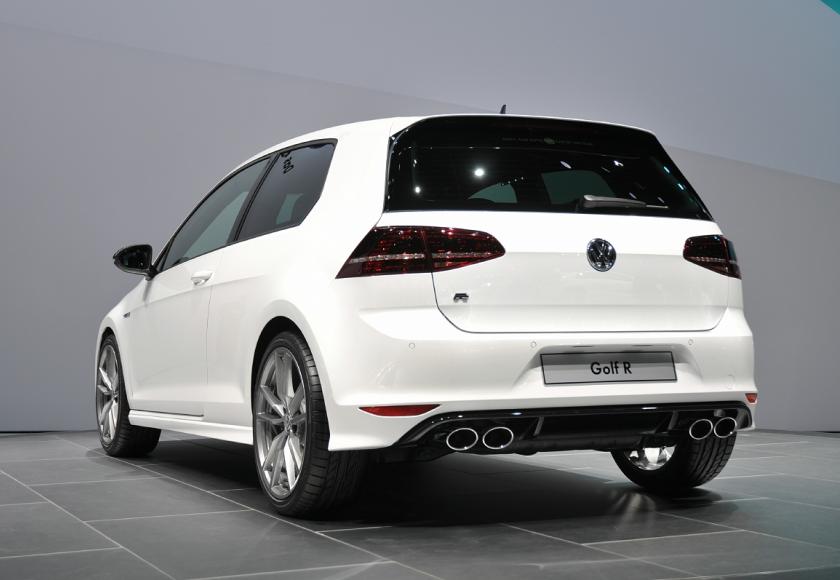 volkswagen golf r iaa