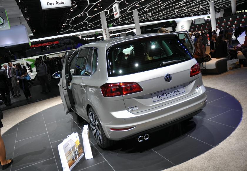 volkswagen-golf-sportsvan-iaa-3_b