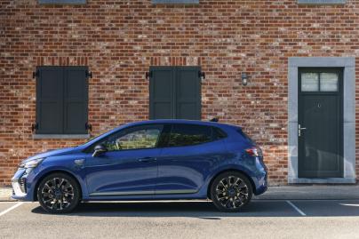 Renault Clio 2024 review hybrid autofans