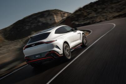 Aston Martin DBX S 2025